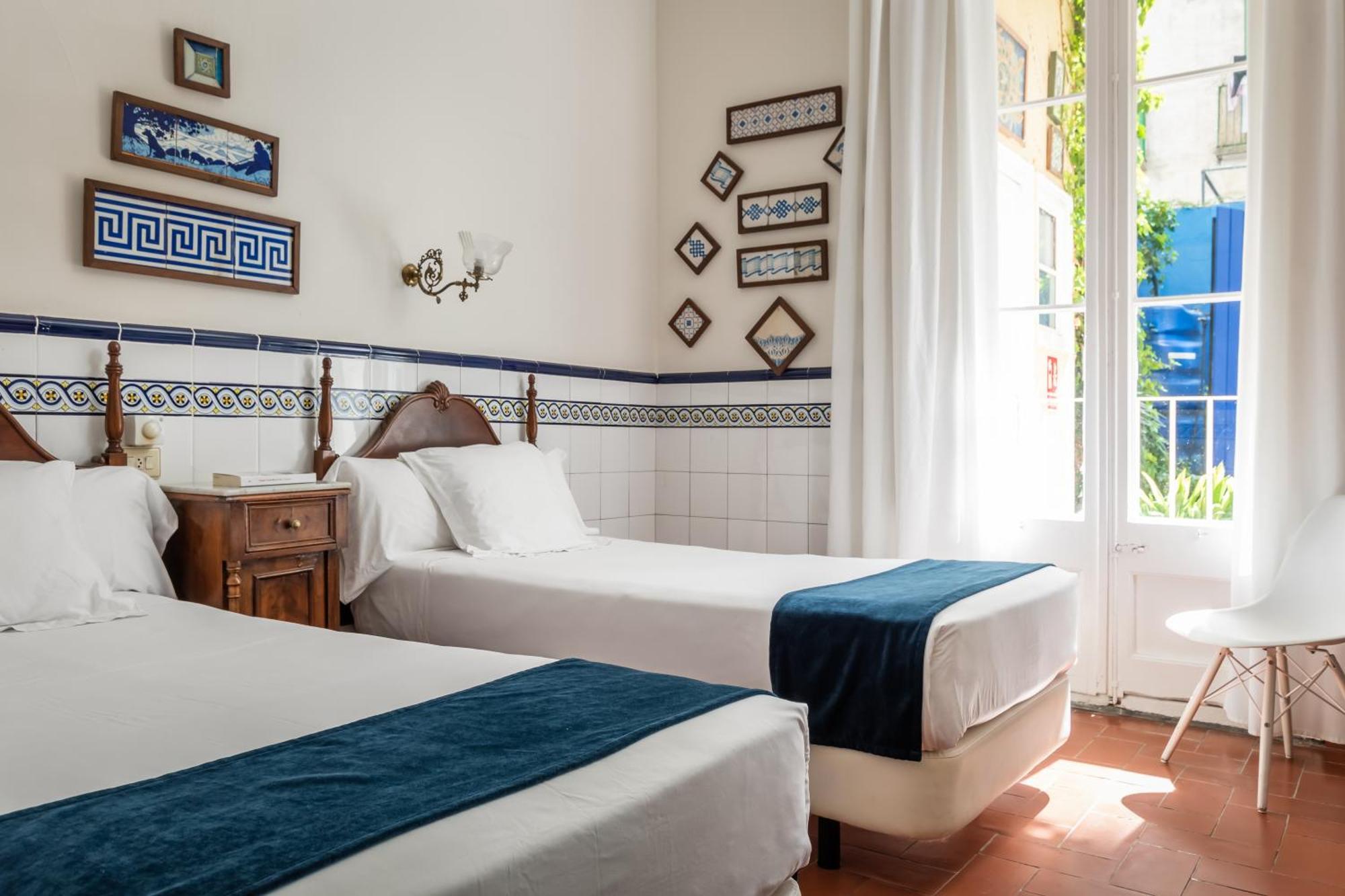 Hotel Medium Renaixenca Сиджес Экстерьер фото