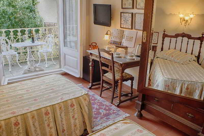 Hotel Medium Renaixenca Сиджес Экстерьер фото