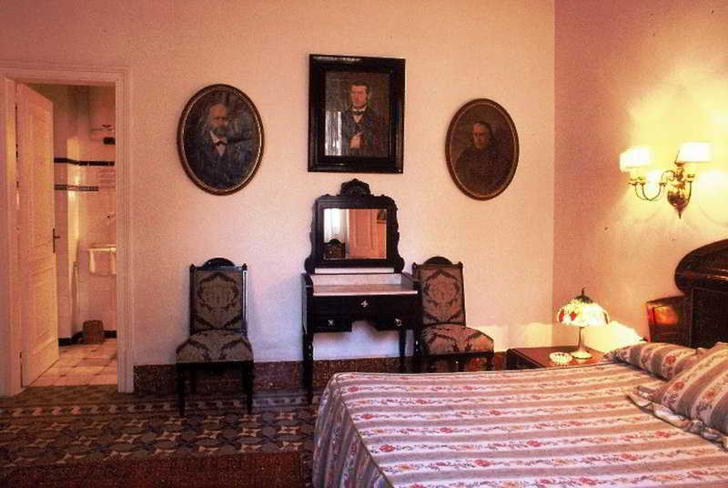 Hotel Medium Renaixenca Сиджес Экстерьер фото